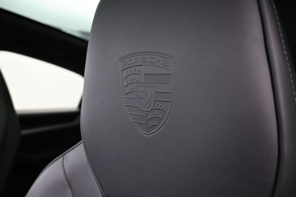 Certified 2026 Porsche Cayenne Coupe AWD/4WD image 10