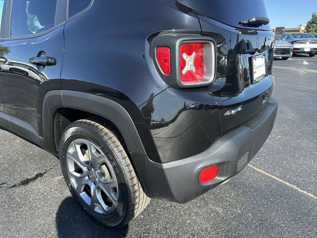 Used 2020 Jeep Renegade Limited AWD/4WD image 37