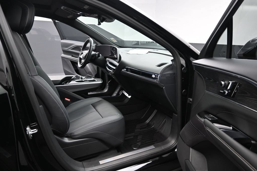 Certified 2024 Cadillac Lyriq Luxury AWD/4WD image 16