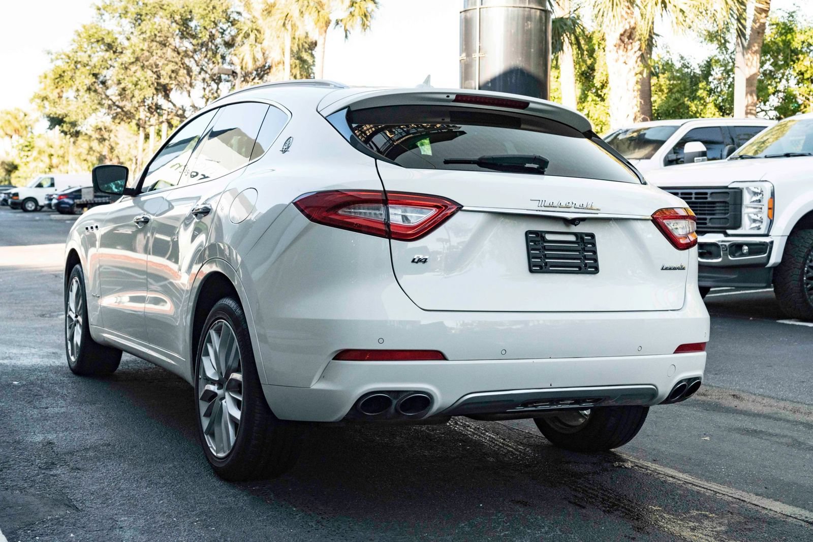 Used 2019 Maserati Levante GranLusso AWD/4WD image 15