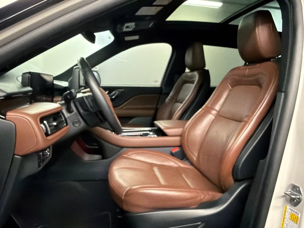 Certified 2025 Lincoln Aviator Reserve w/ Illumination Package AWD/4WD image 27