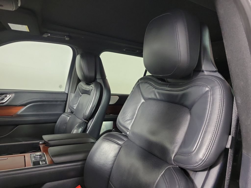 Certified 2023 Lincoln Navigator Reserve AWD/4WD image 19