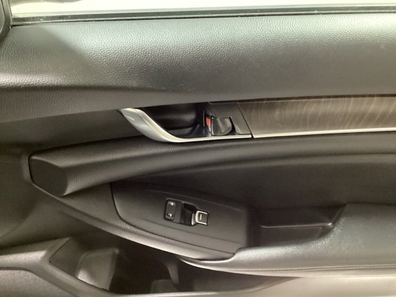 Used 2021 Honda Accord EX image 15