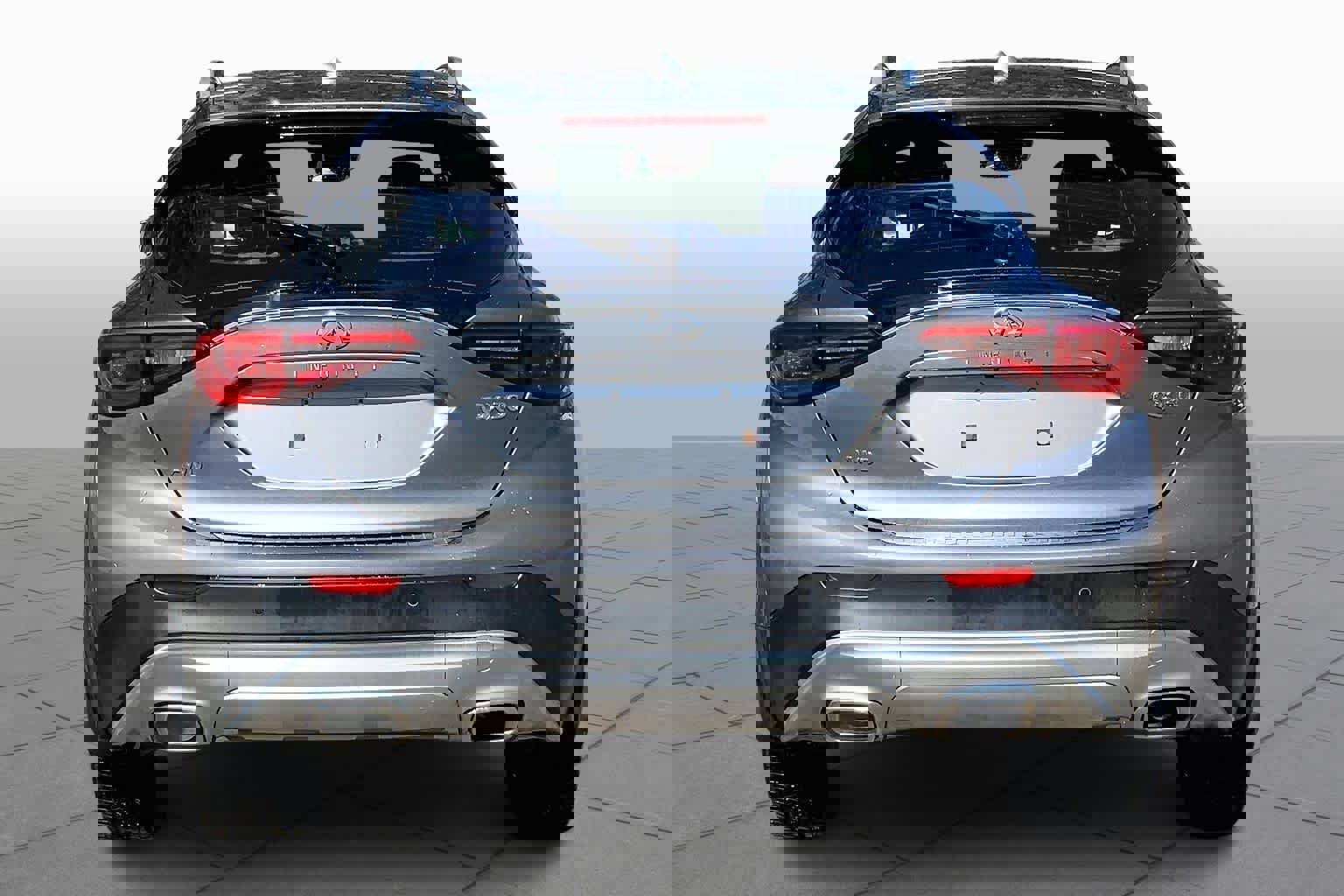 Used 2019 INFINITI QX30 AWD w/ Proassist Package image 4