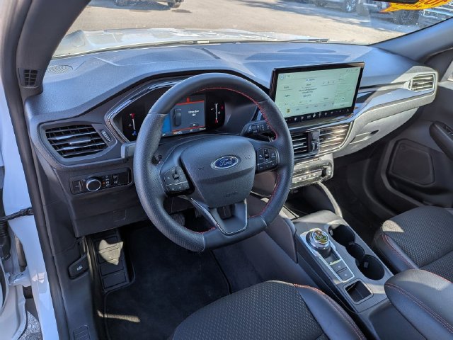 Certified 2025 Ford Escape ST-Line w/ Tech Pack #1 AWD/4WD image 8