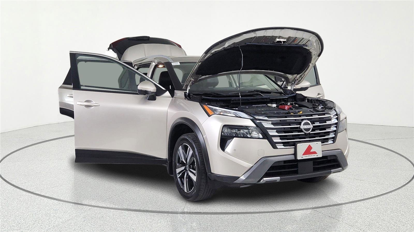 Used 2024 Nissan Rogue SL w/ SL Premium Package image 7