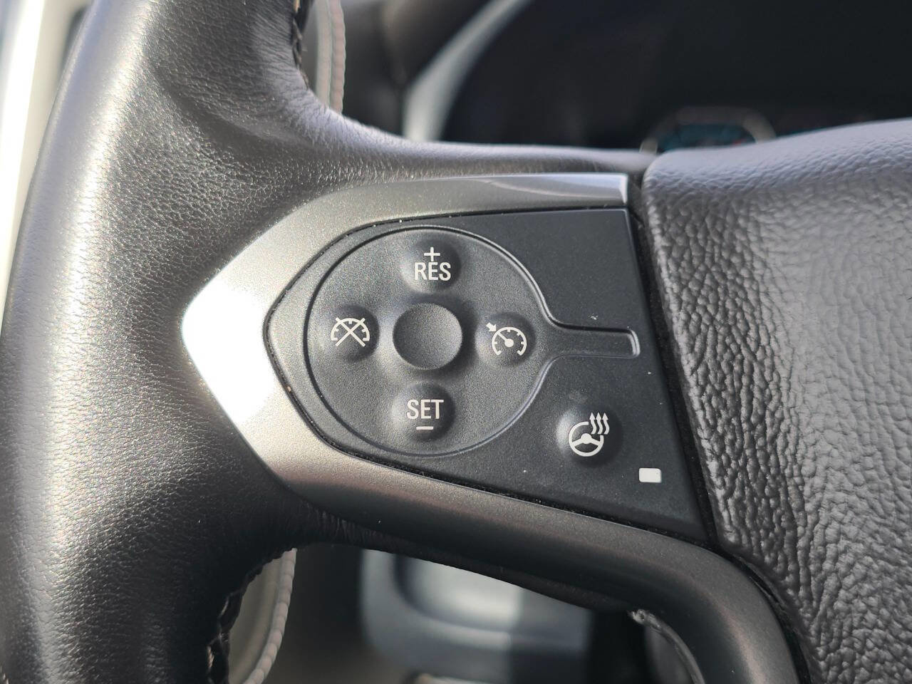 Used 2018 Chevrolet Silverado 1500 LTZ w/ Sport Package image 29