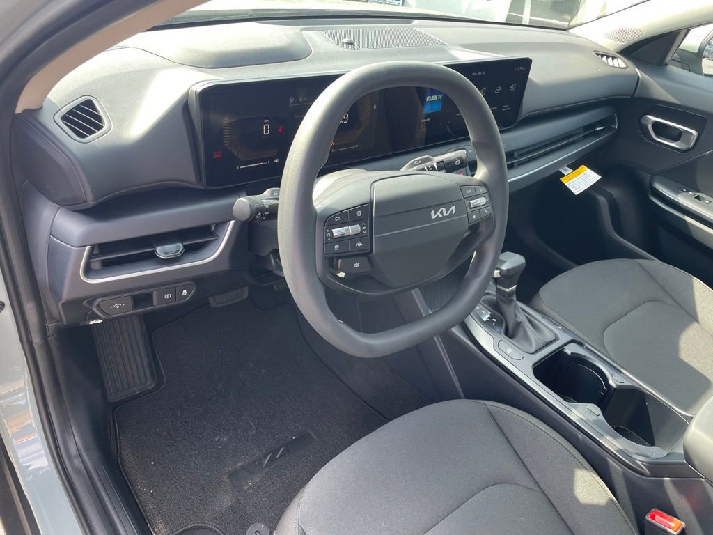 New 2026 Kia K4 LXS image 9