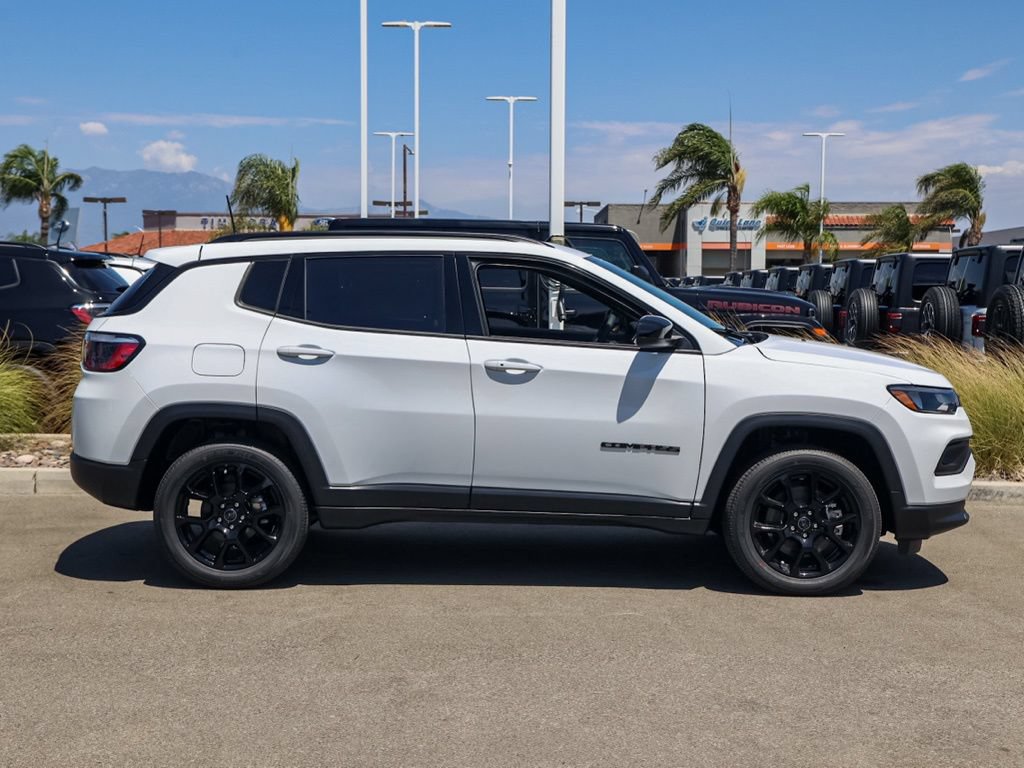 New 2026 Jeep Compass Latitude AWD/4WD image 3