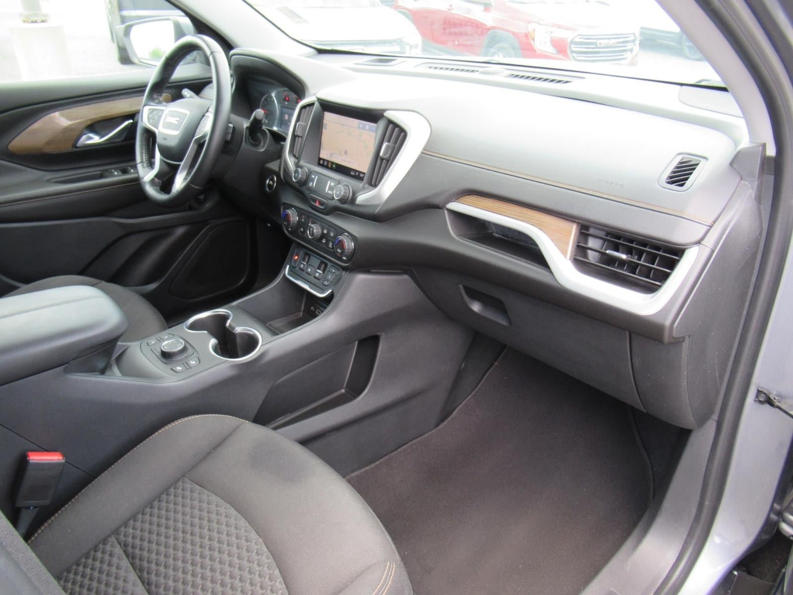 Used 2020 GMC Terrain SLE w/ Driver Convenience Package AWD/4WD image 10