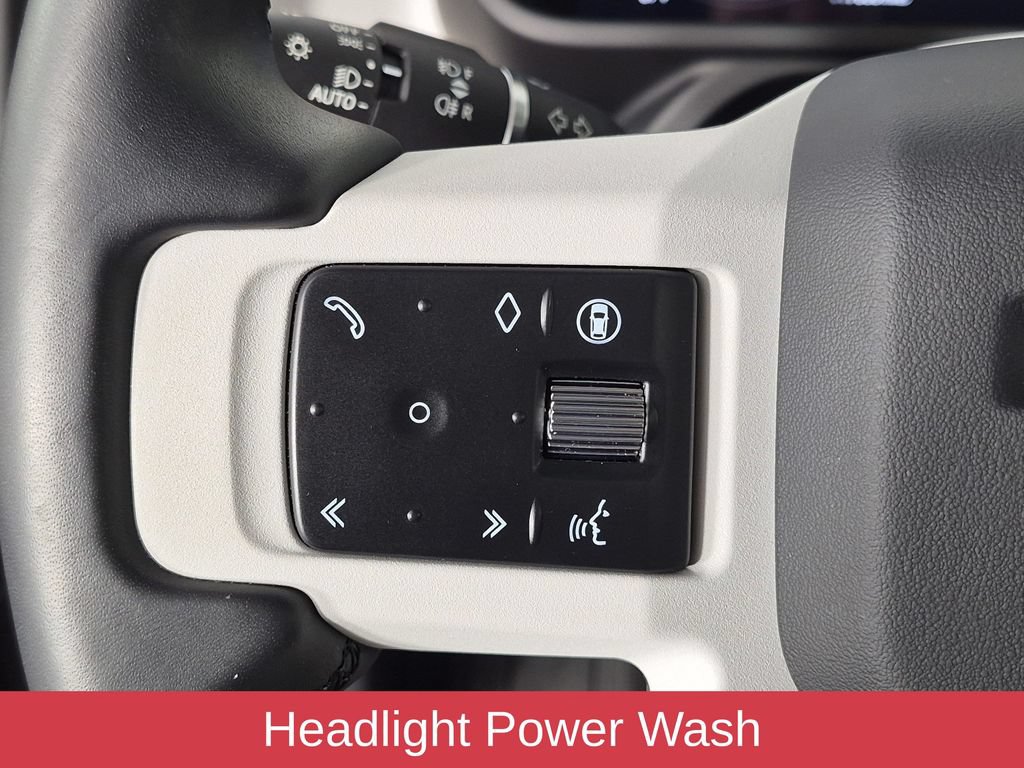 Used 2025 Land Rover Defender 110 S AWD/4WD image 17