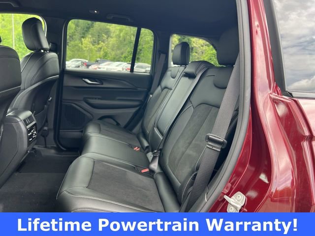 New 2025 Jeep Grand Cherokee Altitude image 17