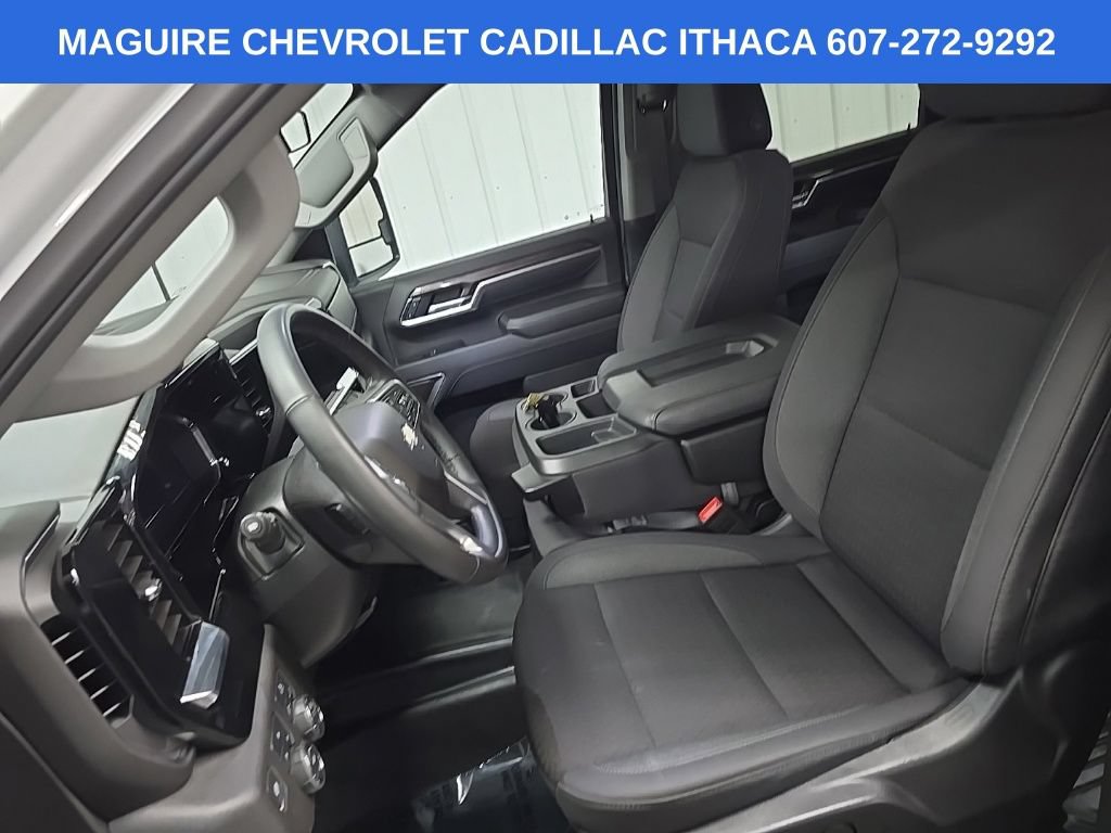 Used 2025 Chevrolet Silverado 2500 LT AWD/4WD image 29
