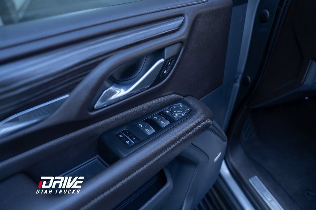 Used 2021 GMC Yukon XL Denali w/ Denali Premium Package image 32