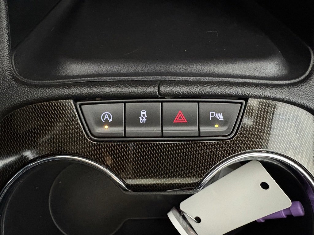 Used 2022 GMC Acadia AT4 w/ Technology Package image 32