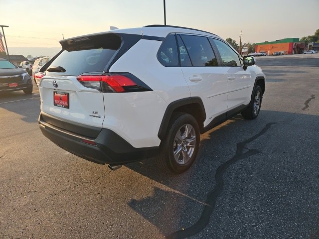 Used 2023 Toyota RAV4 LE image 3