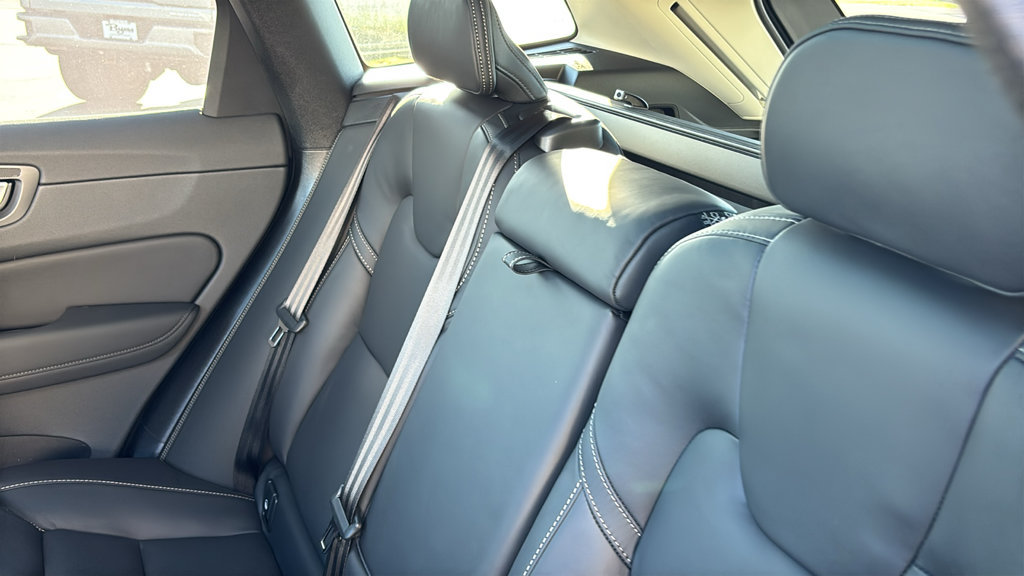 New 2027 Volvo XC60 B5 Ultra AWD/4WD image 10