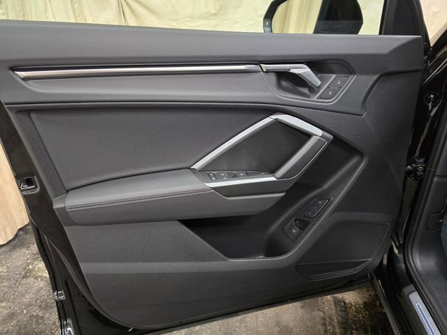 Certified 2025 Audi Q3 2.0T Premium w/ Convenience Package image 16