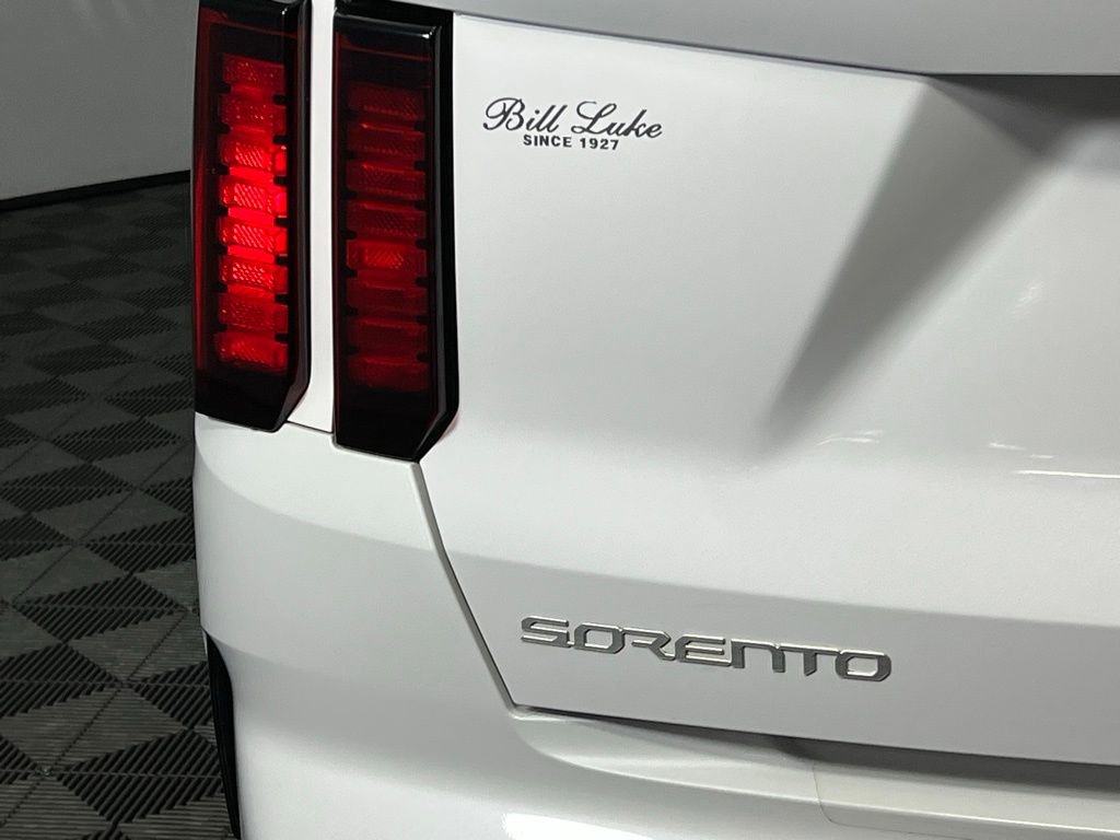 Used 2023 Kia Sorento EX w/ Panoramic Sunroof Package image 12