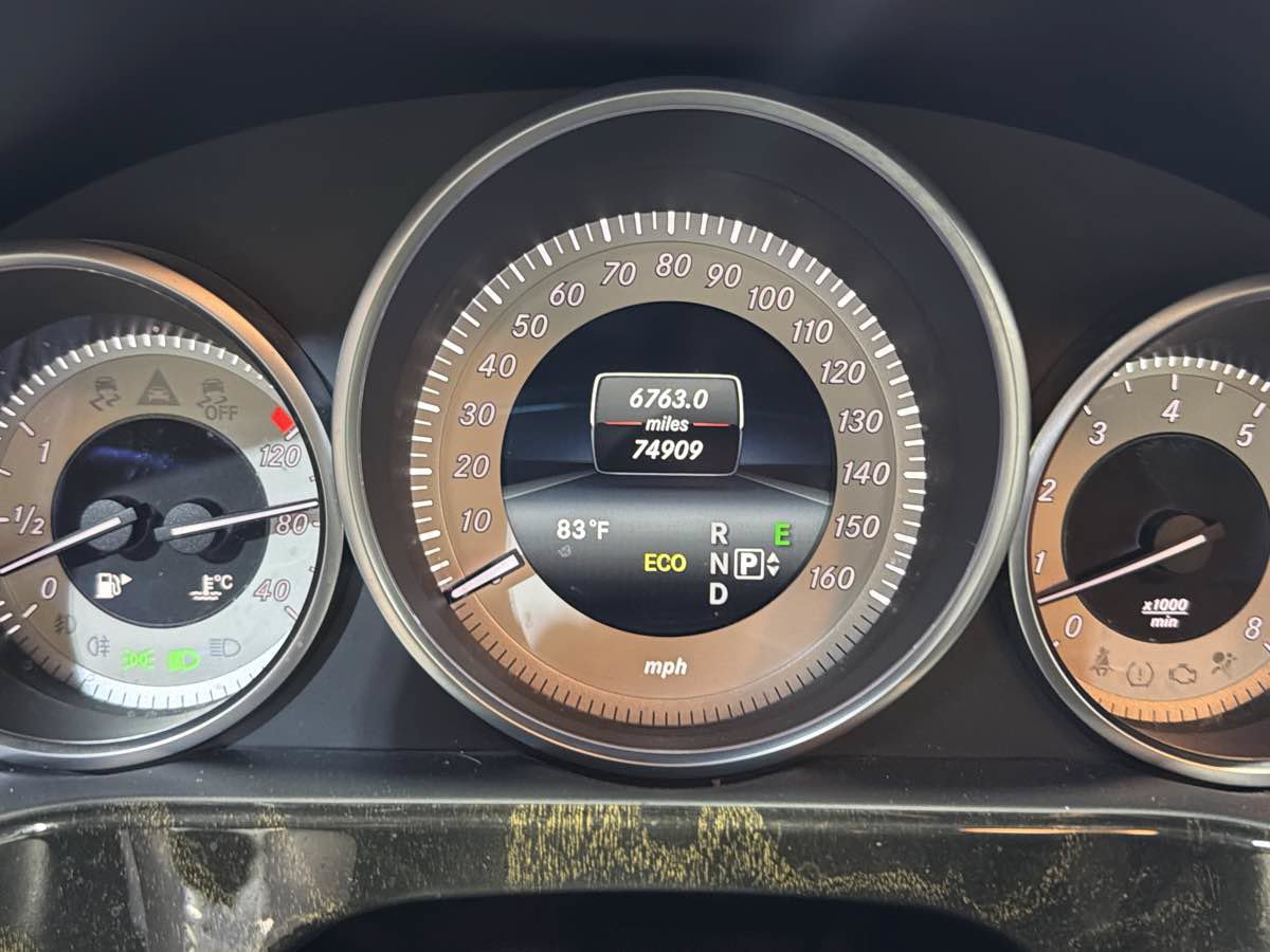 Used 2014 Mercedes-Benz E 550 4MATIC Sedan w/ Premium 1 Package image 19