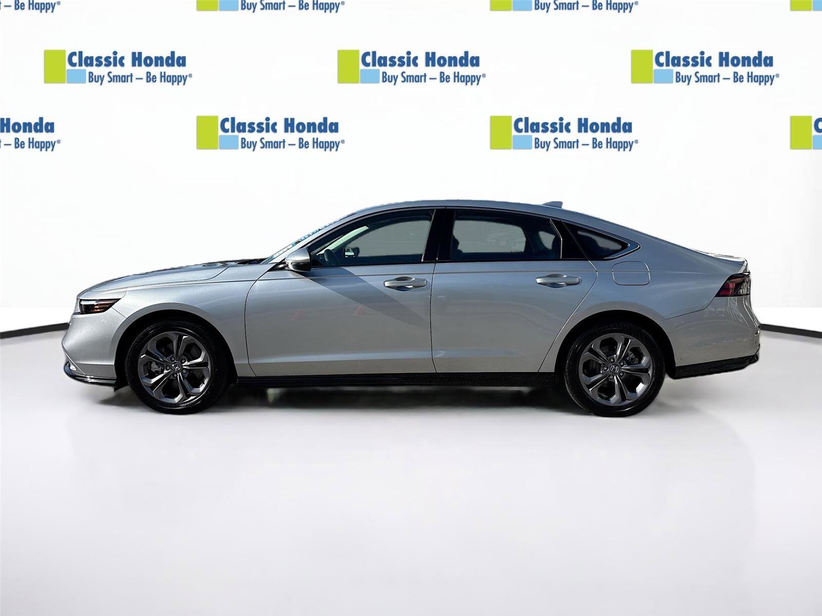 Used 2025 Honda Accord EX-L image 4