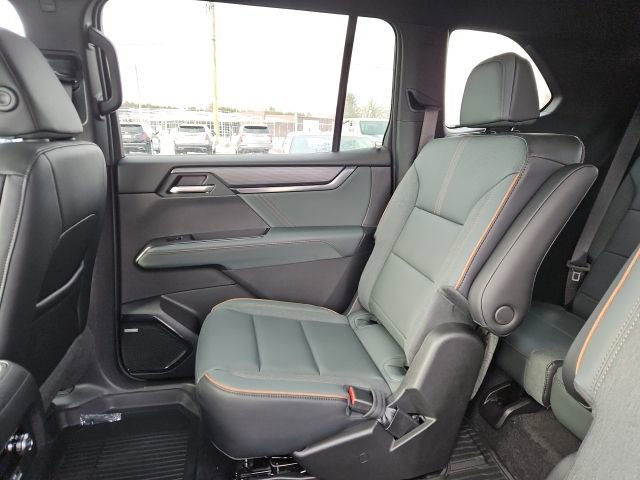 New 2026 GMC Acadia AT4 w/ LPO, All-Weather Package image 18
