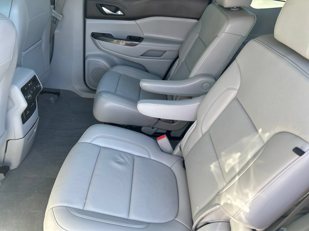 Used 2023 GMC Acadia SLT w/ Trailering Package AWD/4WD image 12