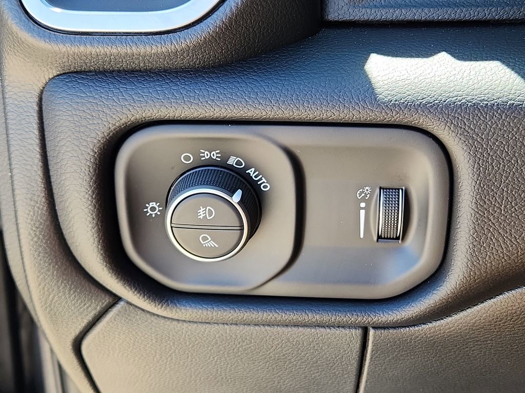 New 2025 RAM 2500 Lone Star image 18