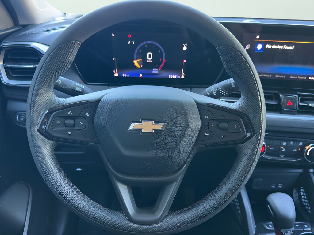 Used 2025 Chevrolet TrailBlazer LT FWD image 18