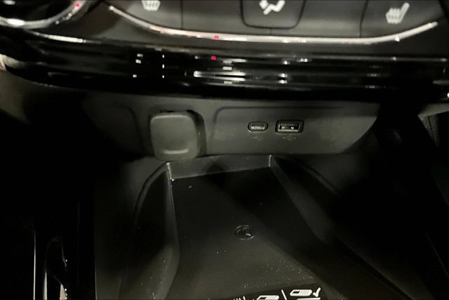 Used 2025 Chevrolet Trax ACTIV w/ Sunroof Package FWD image 15