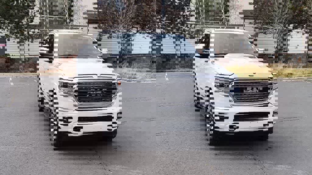 Used 2024 RAM 1500 Limited w/ Trailer Tow Group image 3