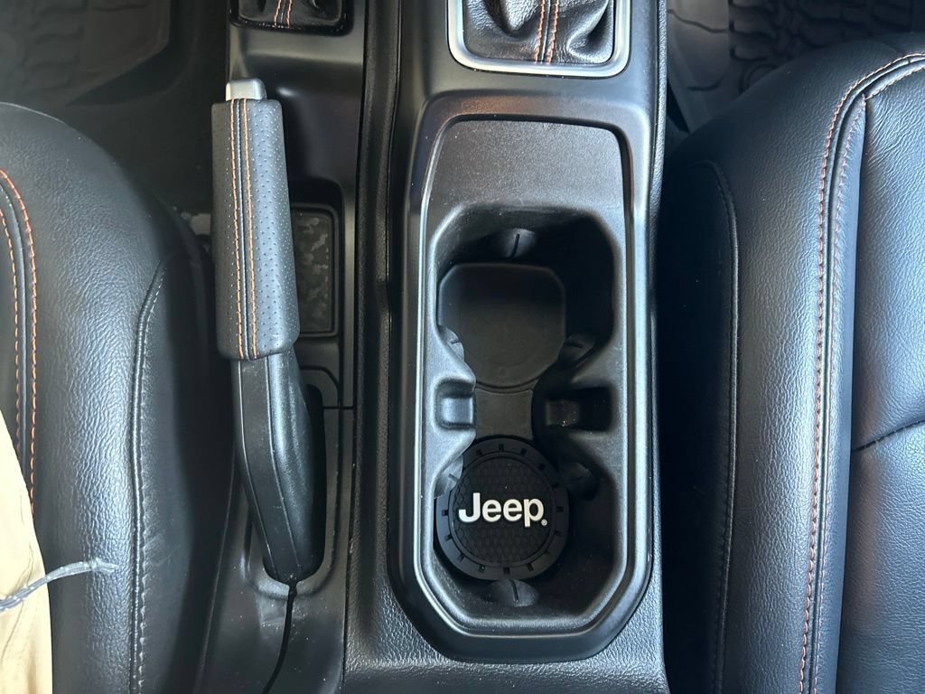 Used 2023 Jeep Gladiator Mojave w/ Cold Weather Group AWD/4WD image 18