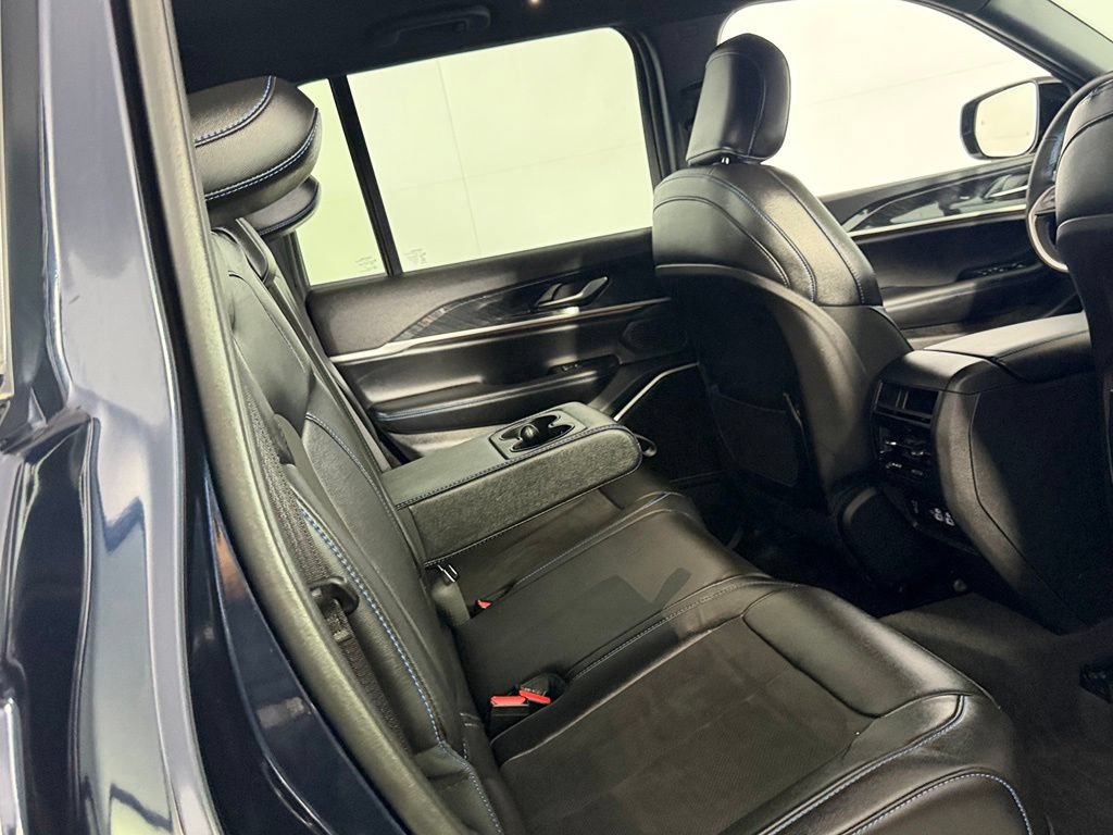 Used 2023 Jeep Grand Cherokee Trailhawk AWD/4WD image 29