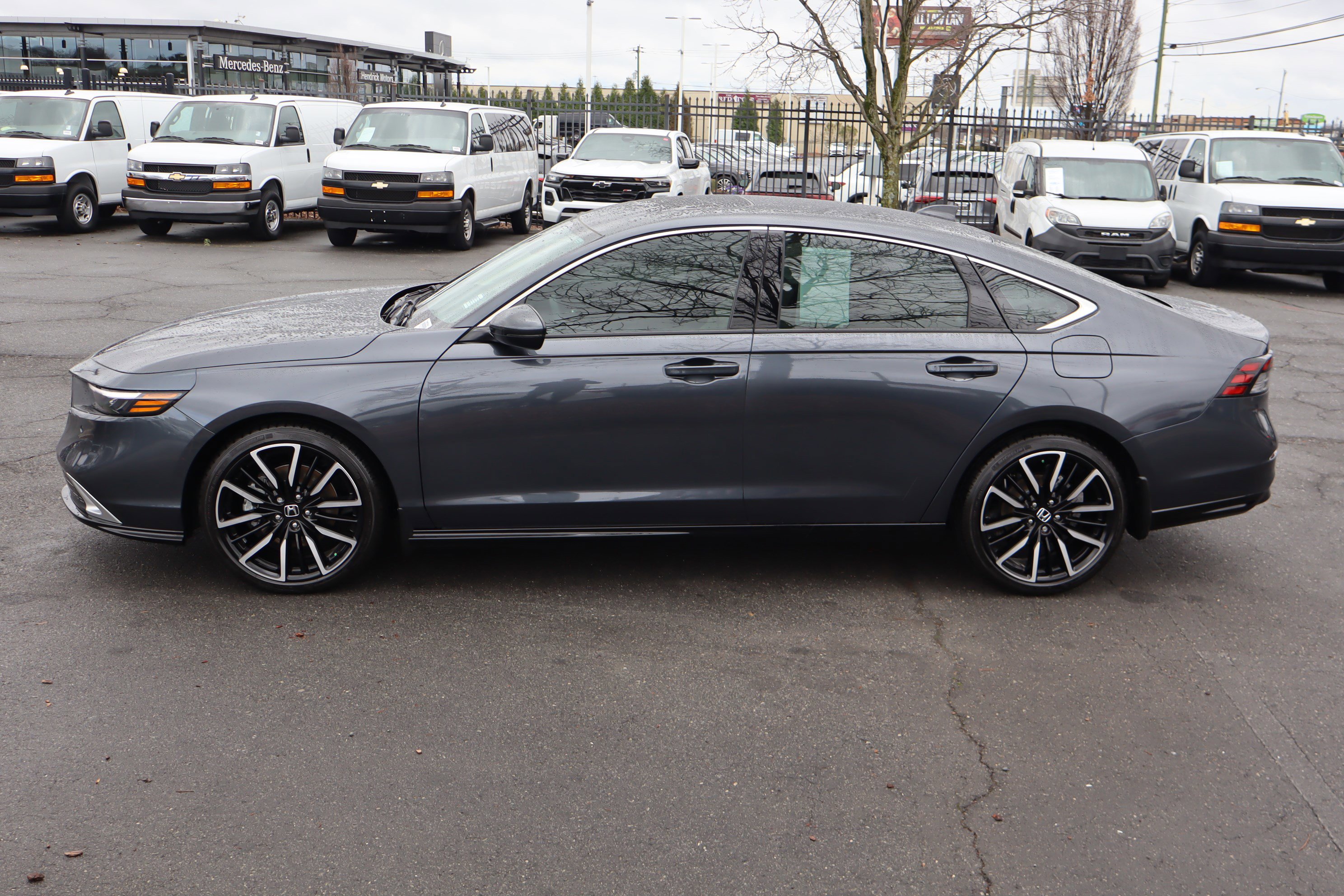 Used 2025 Honda Accord Touring image 7