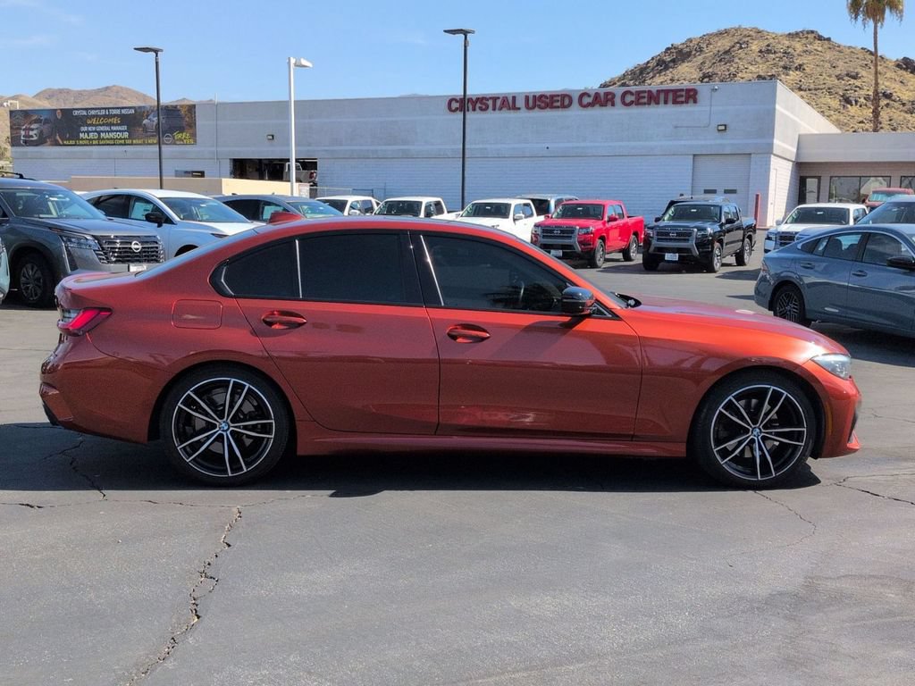 Used 2022 BMW 330i Sedan w/ M Sport Package RWD image 5