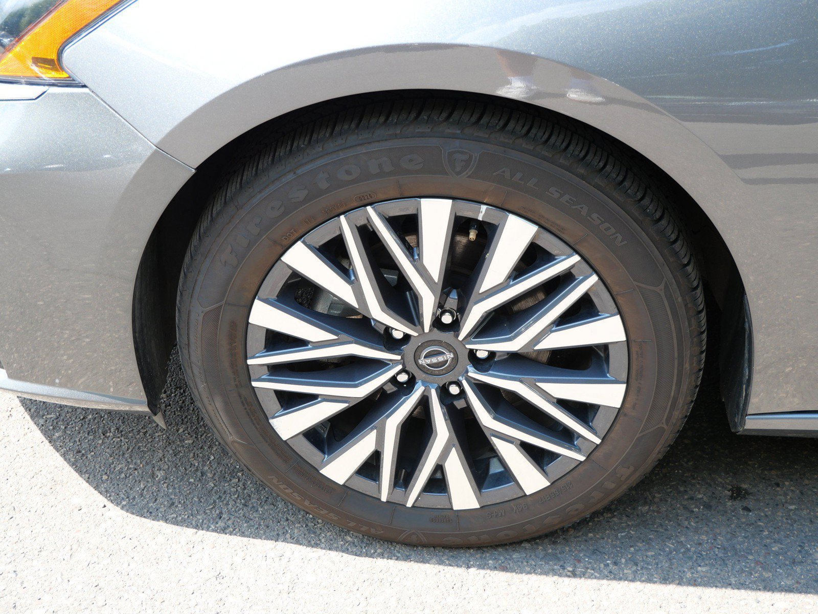Certified 2025 Nissan Altima 2.5 SV FWD image 9