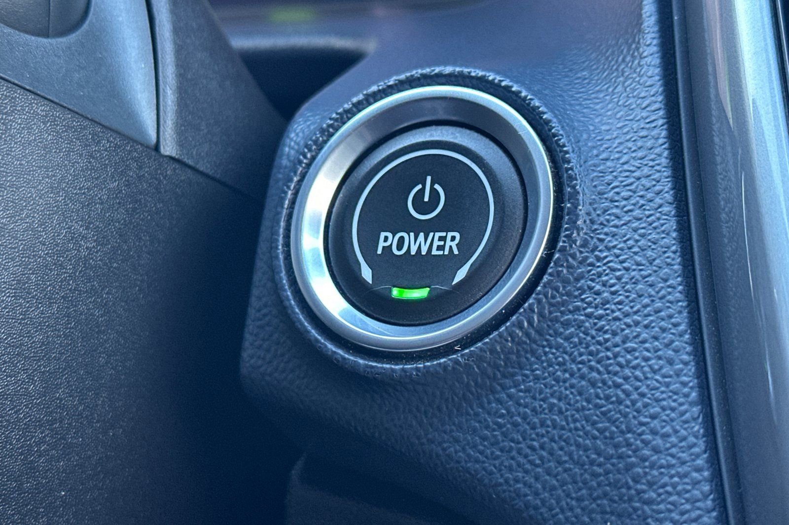 Used 2022 Chevrolet Bolt EUV Premier w/ Super Cruise Package image 33