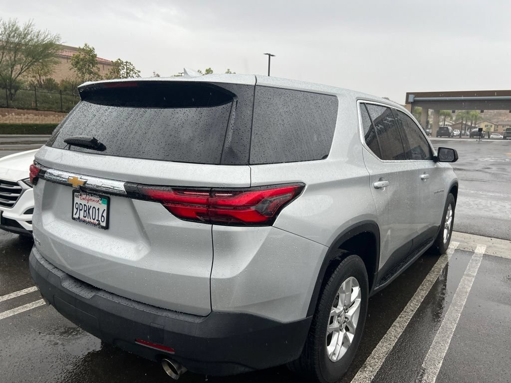 Used 2022 Chevrolet Traverse LS FWD image 7