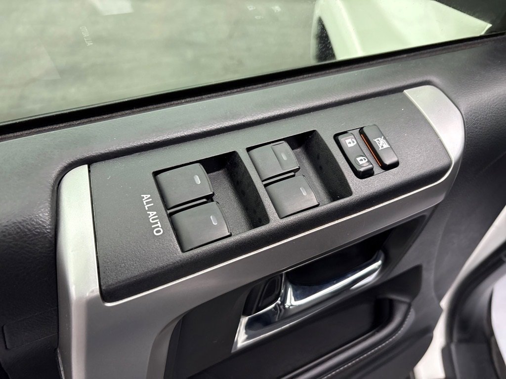 Used 2018 Toyota 4Runner SR5 image 21