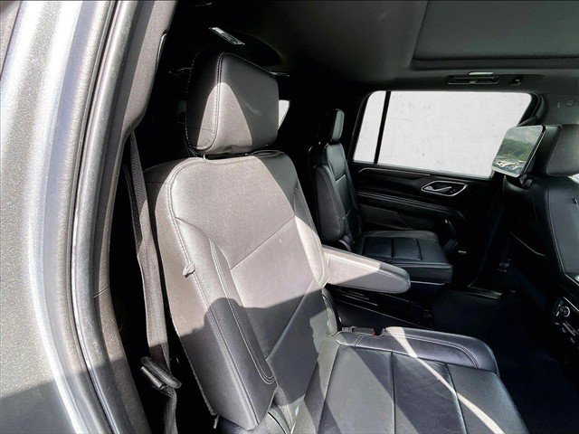 Used 2021 Chevrolet Suburban LT w/ Rear Media and Nav Package RWD image 29