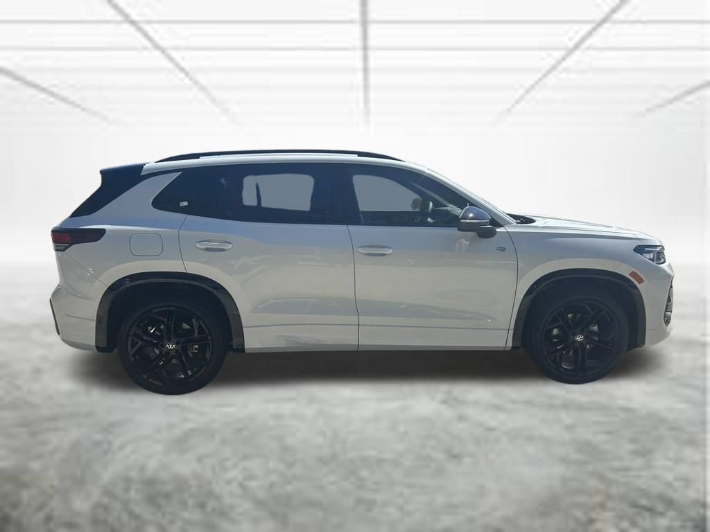 New 2026 Volkswagen Tiguan SE R-Line FWD image 6