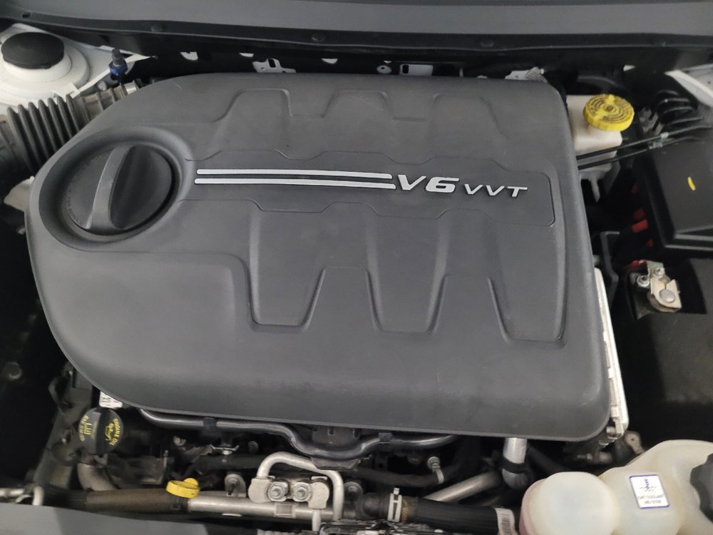 Used 2019 Jeep Cherokee Limited AWD/4WD image 30