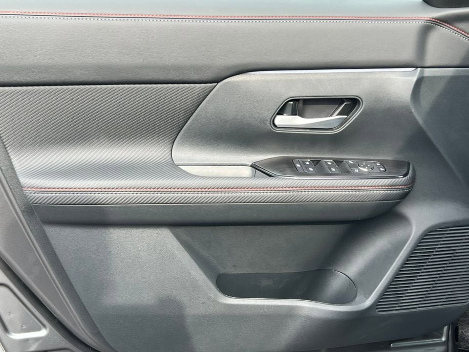 New 2026 Nissan Kicks SR w/ SR Premium Package image 14