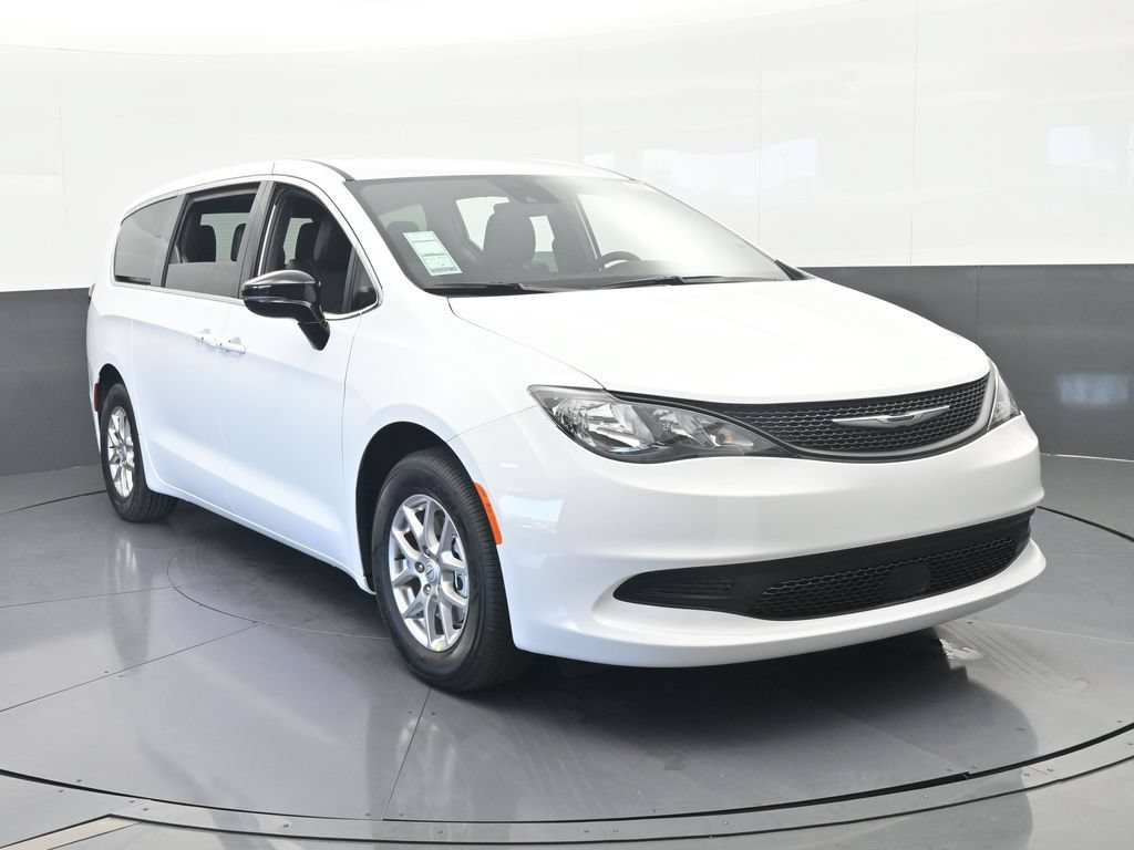 New 2026 Chrysler Voyager LX FWD image 9