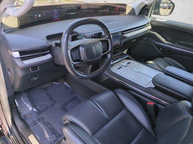 Used 2025 Lincoln Navigator Reserve AWD/4WD image 10