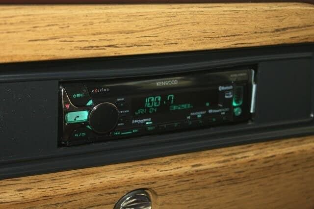 Used 1989 Jeep Grand Wagoneer image 23