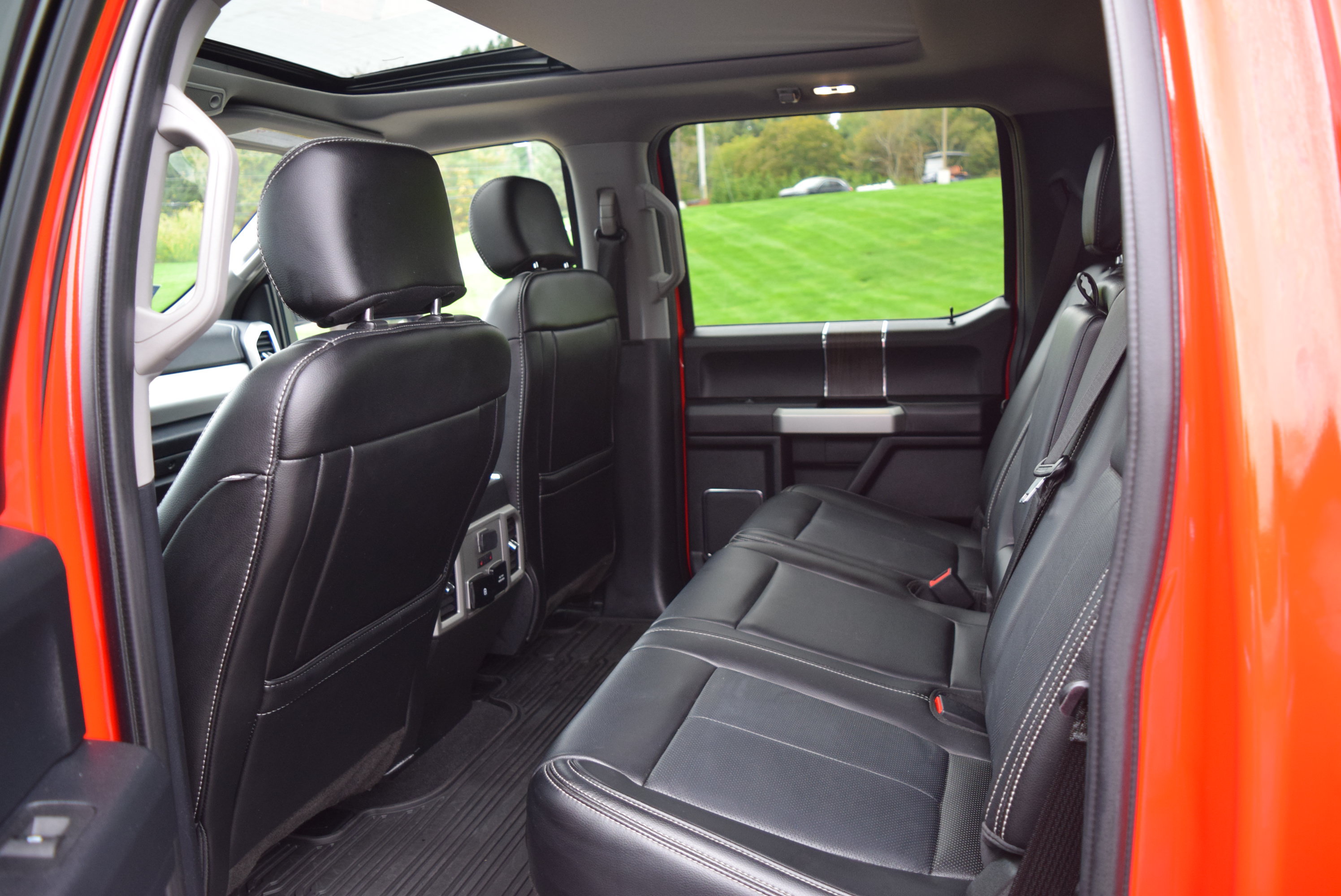 Used 2021 Ford F350 Lariat w/ Lariat Ultimate Package AWD/4WD image 8