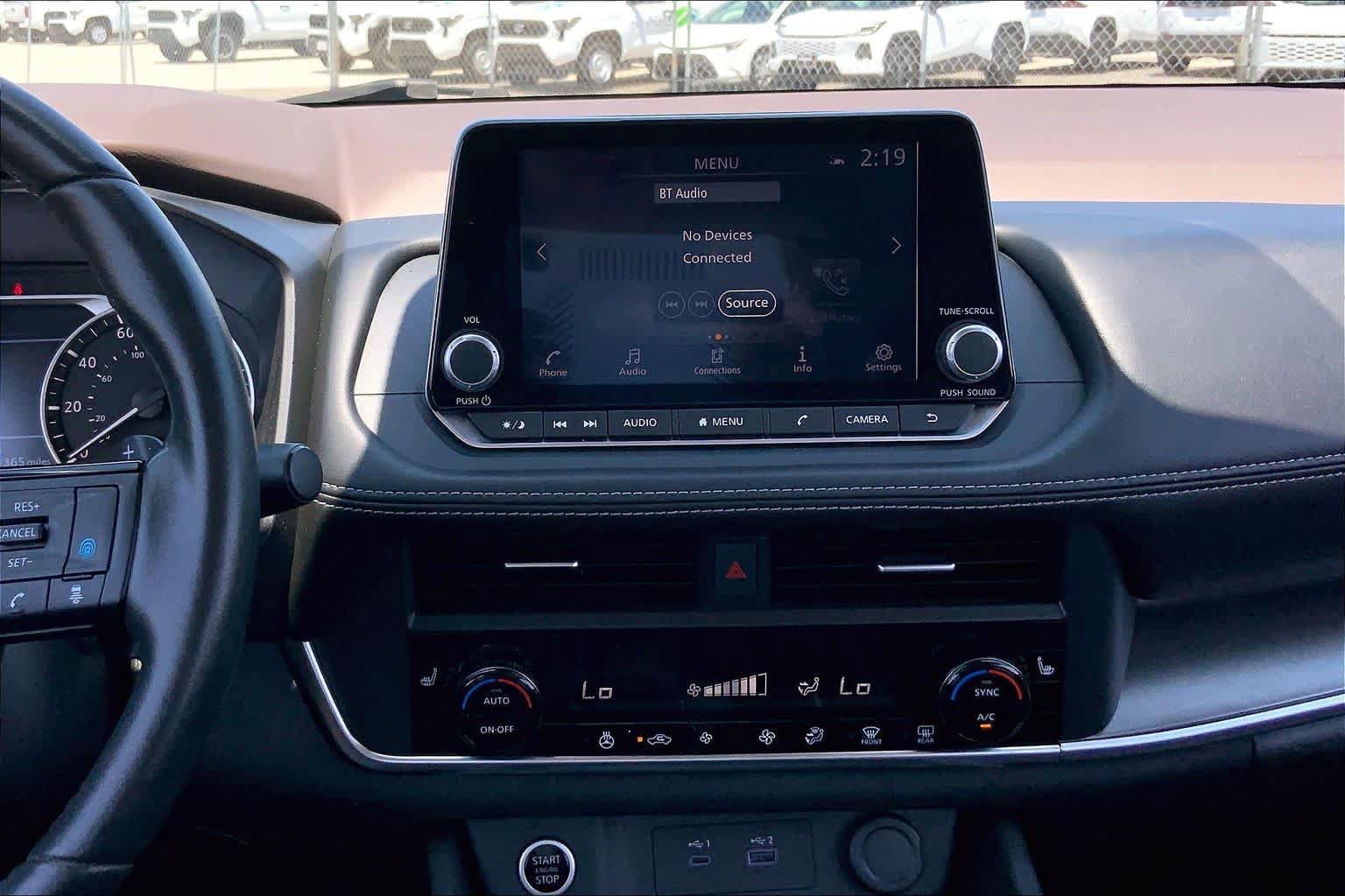 Used 2023 Nissan Rogue SV w/ SV Premium B Package FWD image 7