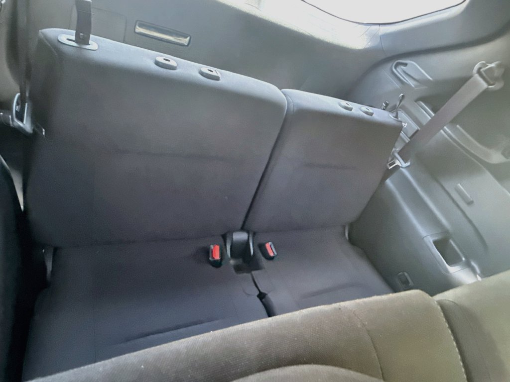 Used 2025 Mitsubishi Outlander ES FWD image 28