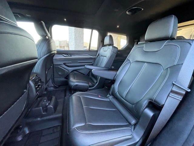 Used 2025 Jeep Grand Cherokee L Limited image 28